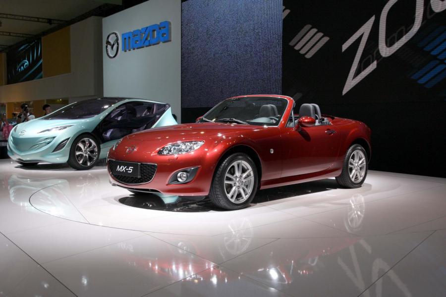  Mazda MX-5 Roadster Coupe 2009 года  (фото 24 из 34)